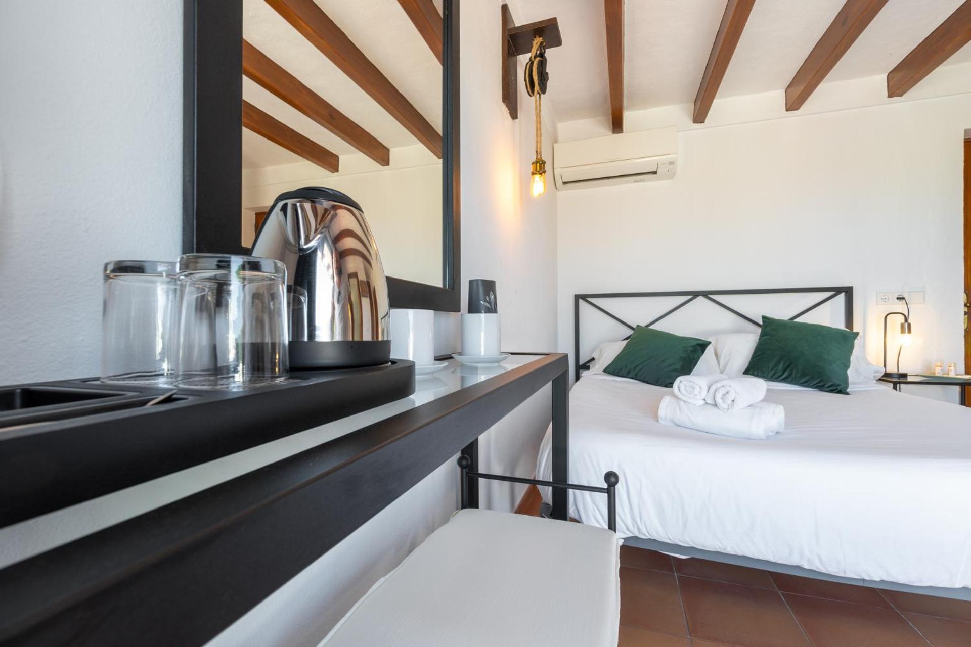Hostal Restaurante Pou Des Lleo Sant Carles de Peralta Εξωτερικό φωτογραφία