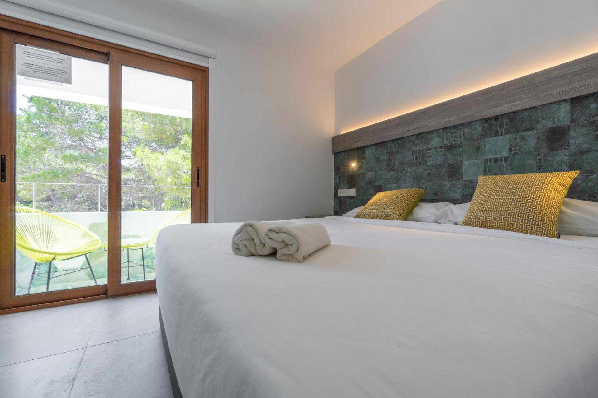 Hostal Restaurante Pou Des Lleo Sant Carles de Peralta Δωμάτιο φωτογραφία