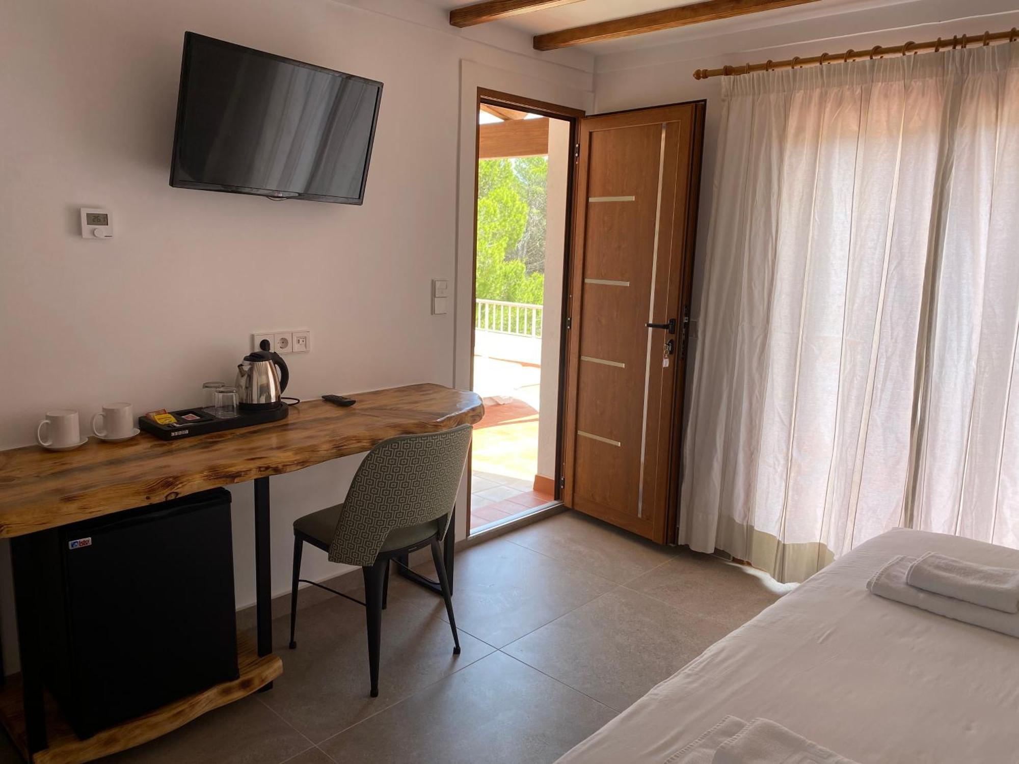 Hostal Restaurante Pou Des Lleo Sant Carles de Peralta Δωμάτιο φωτογραφία