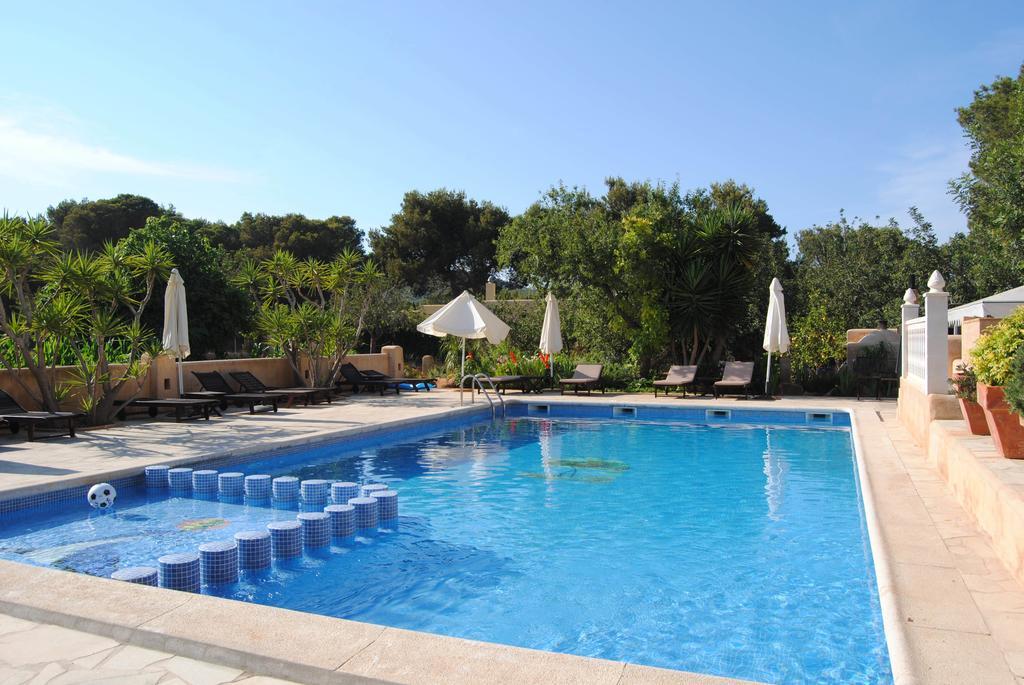 Hostal Restaurante Pou Des Lleo Sant Carles de Peralta Εξωτερικό φωτογραφία
